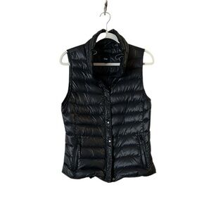 GAP Black Self Packable Down Puffer Vest Packable w/ Zipper & Snaps, S